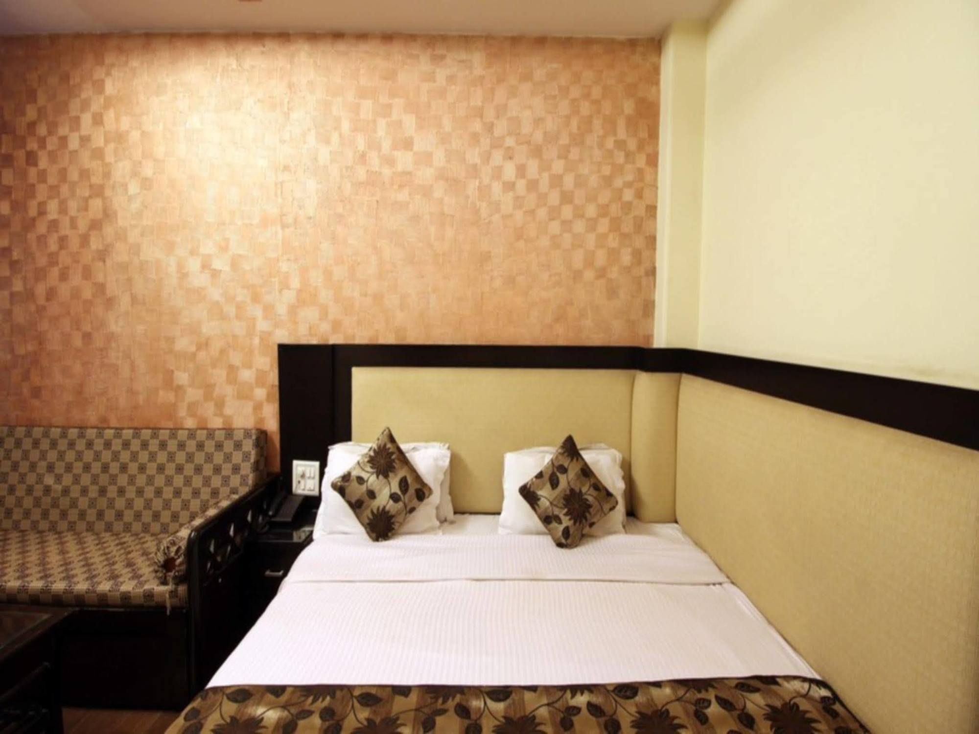 Arihant Inn-Near Blk Hospital Nueva Delhi Exterior foto