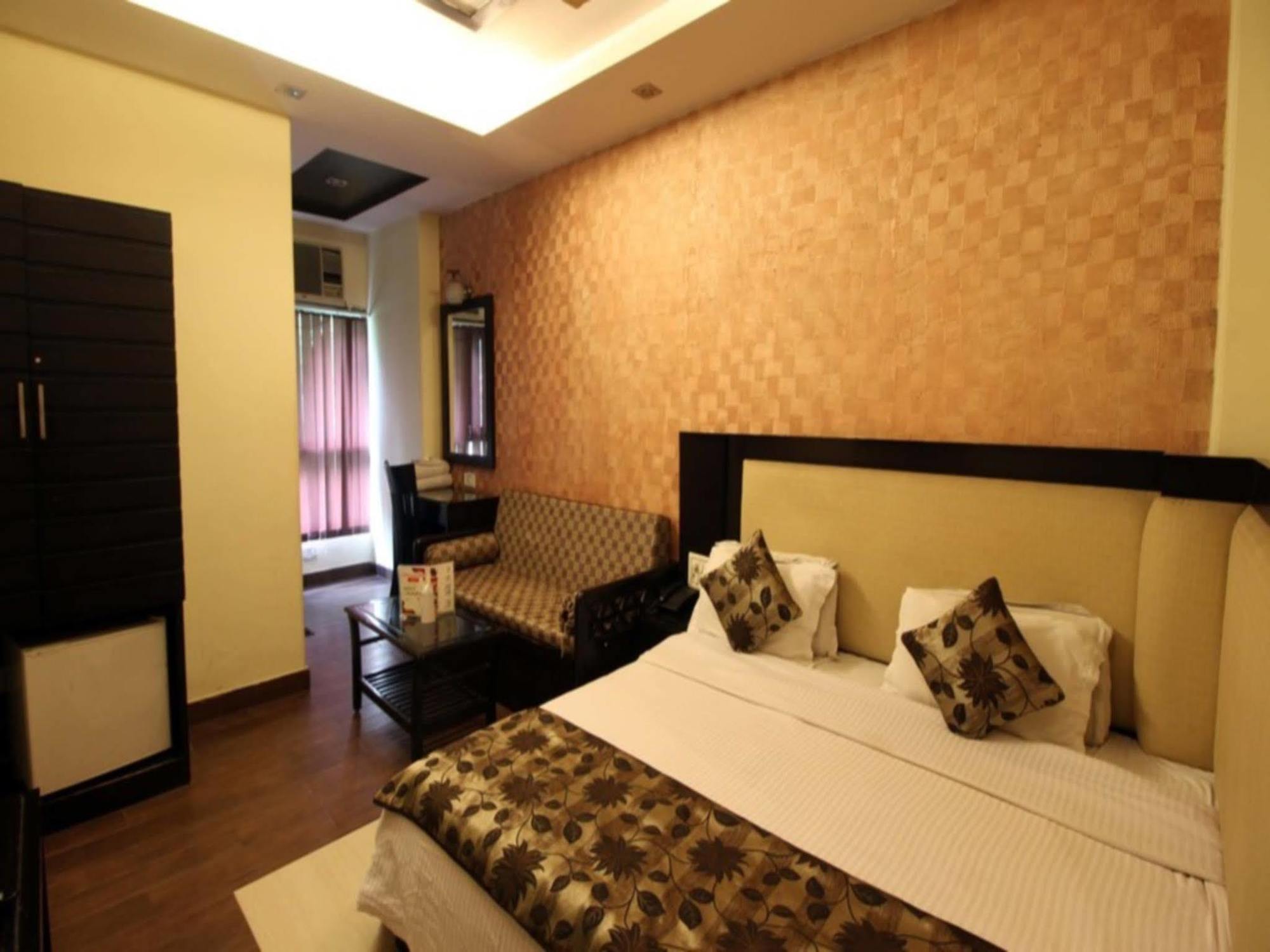 Arihant Inn-Near Blk Hospital Nueva Delhi Exterior foto